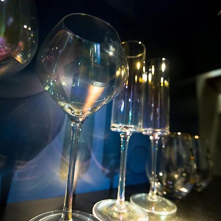 阿玛玛斯精品酒店 古晋 外观 照片